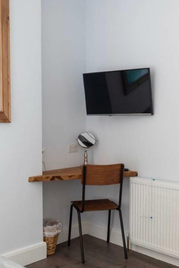 Beautiful Two Bed Mumbles Flat - With Parking Space The Mumbles Exterior foto