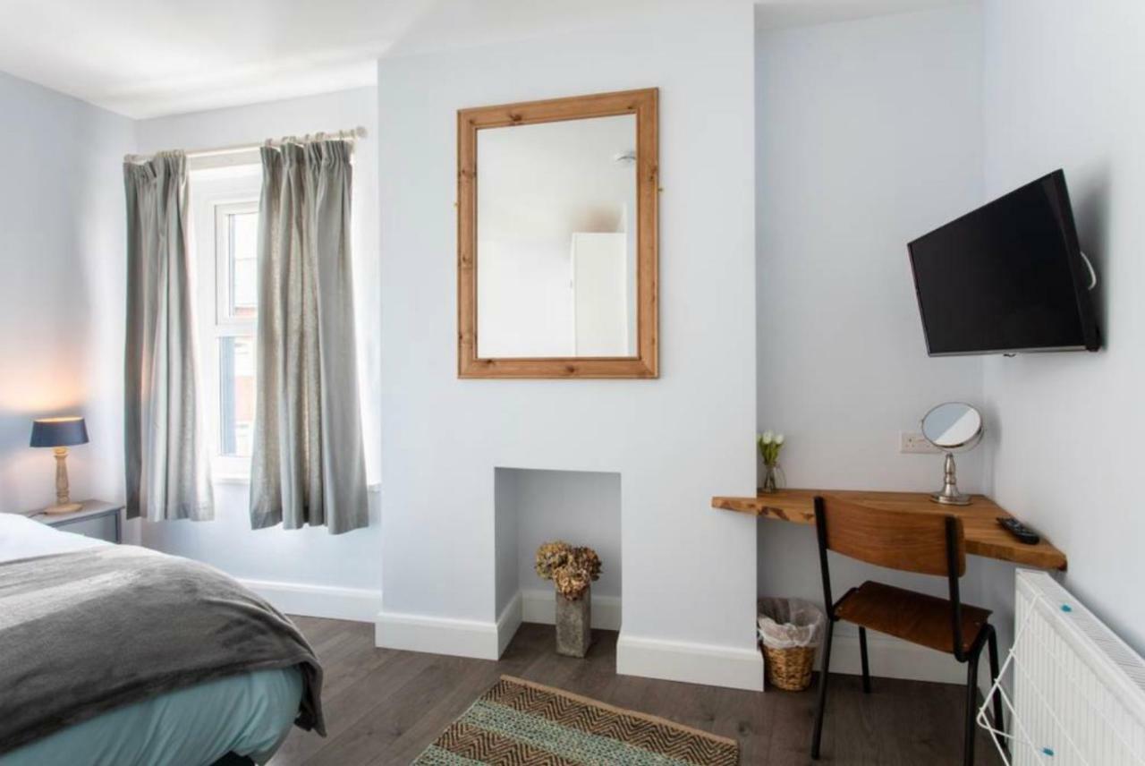Beautiful Two Bed Mumbles Flat - With Parking Space The Mumbles Exterior foto