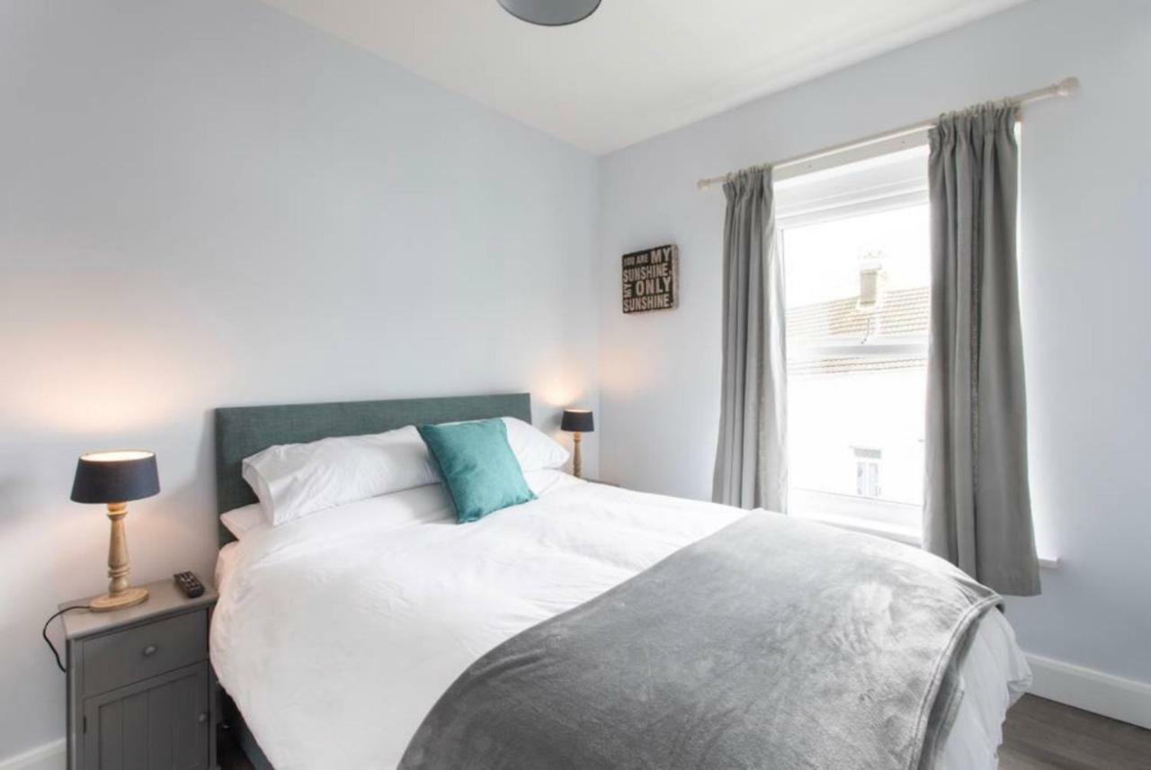 Beautiful Two Bed Mumbles Flat - With Parking Space The Mumbles Exterior foto
